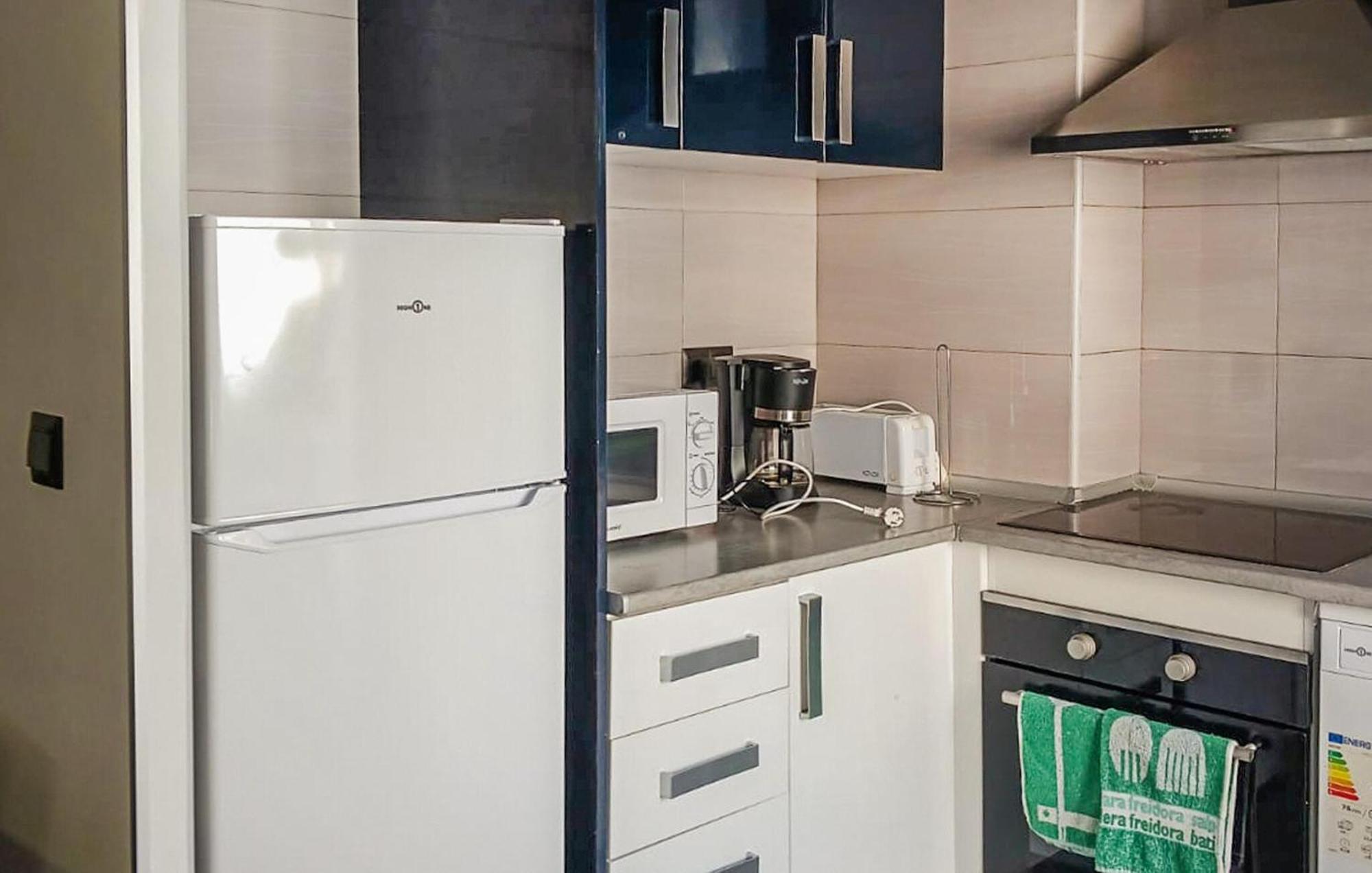 3 Bedroom Gorgeous Apartment In Alicante Exteriör bild